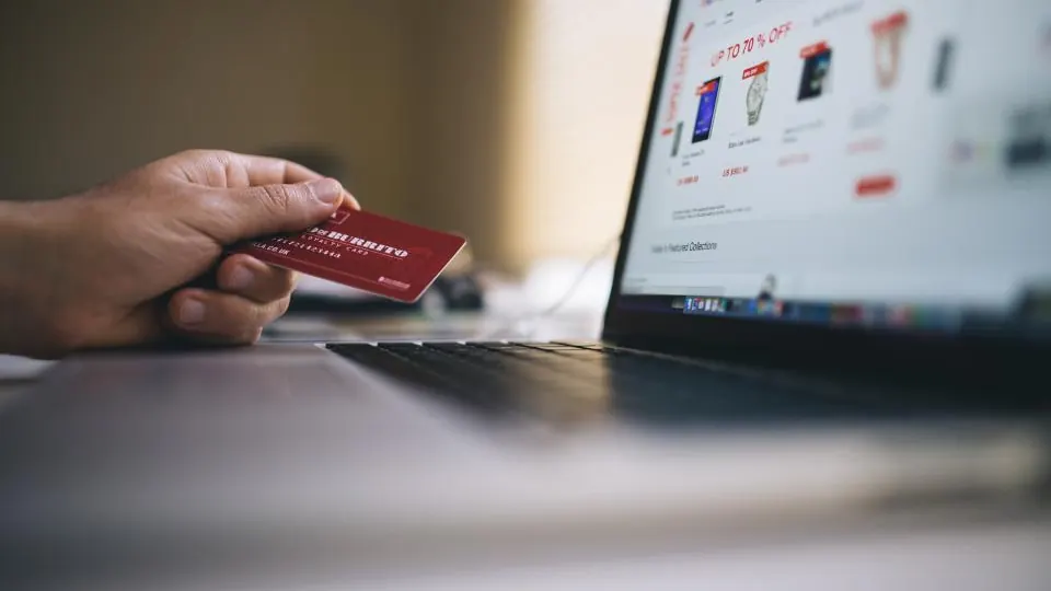 Imagem ilustrativa: Plano de Saúde Deve Reembolsar Despesa em Fatura de Cartão de Crédito: Validade como Comprovação